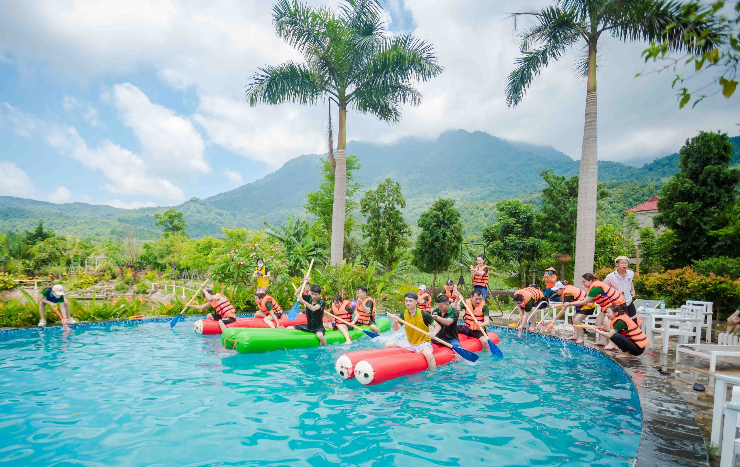 Teambuilding pool party công ty Alova