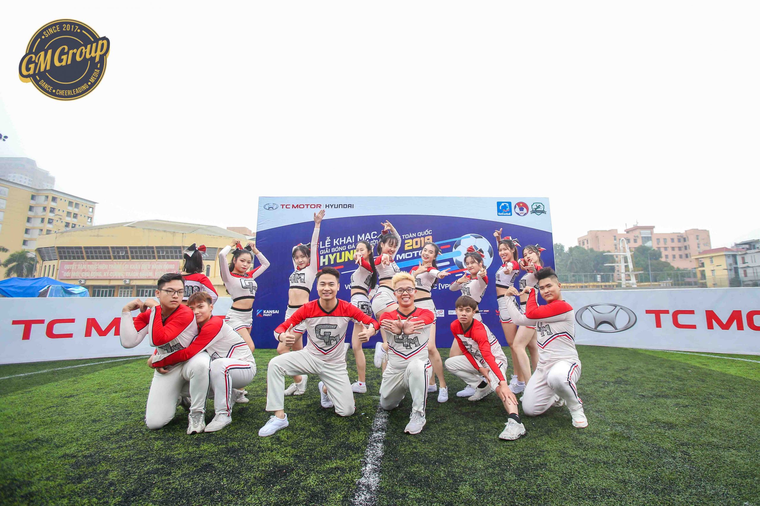 Nhảy cổ vũ giải bóng đá Huyndai TC Motor Cup
