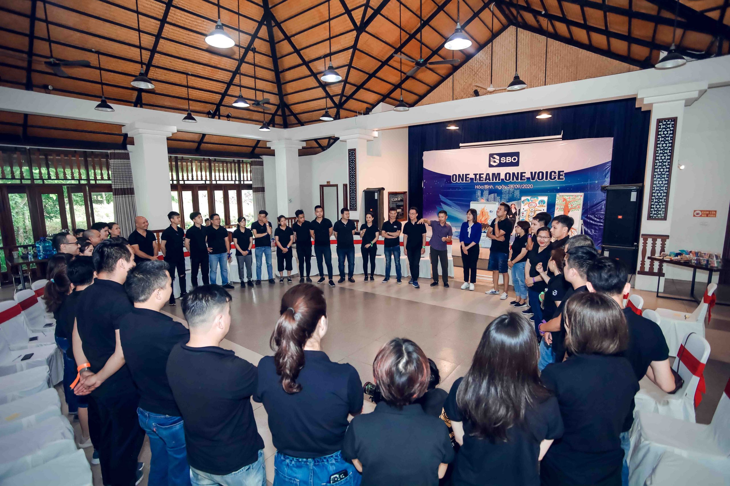 Huấn luyện đội nhóm công ty SBO